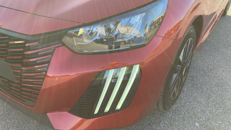 Peugeot 208 1.2 Hybrid 110 Allure 5dr e-DSC6 Petrol Hatchback